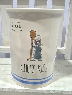 Rae Dunn Pixar Ratatouille "CHEF’S KISS" Utensil Holder Crock Remy Disney NEW.